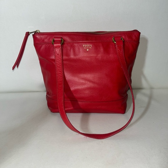 Fossil Red Leather Tote Bag with Classic Design, she’s a beauty! - Picture 10 of 10